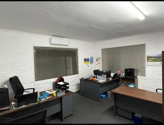 INDUSTRIAL PROPERTY TO RENT IN HENNOPSPARK